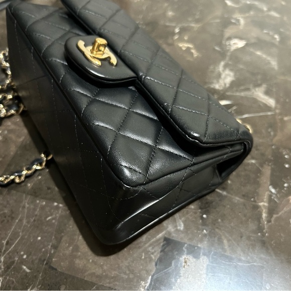 100% Authentic Chanel lambskin quilted  mini rectangular flap - Picture 5 of 15